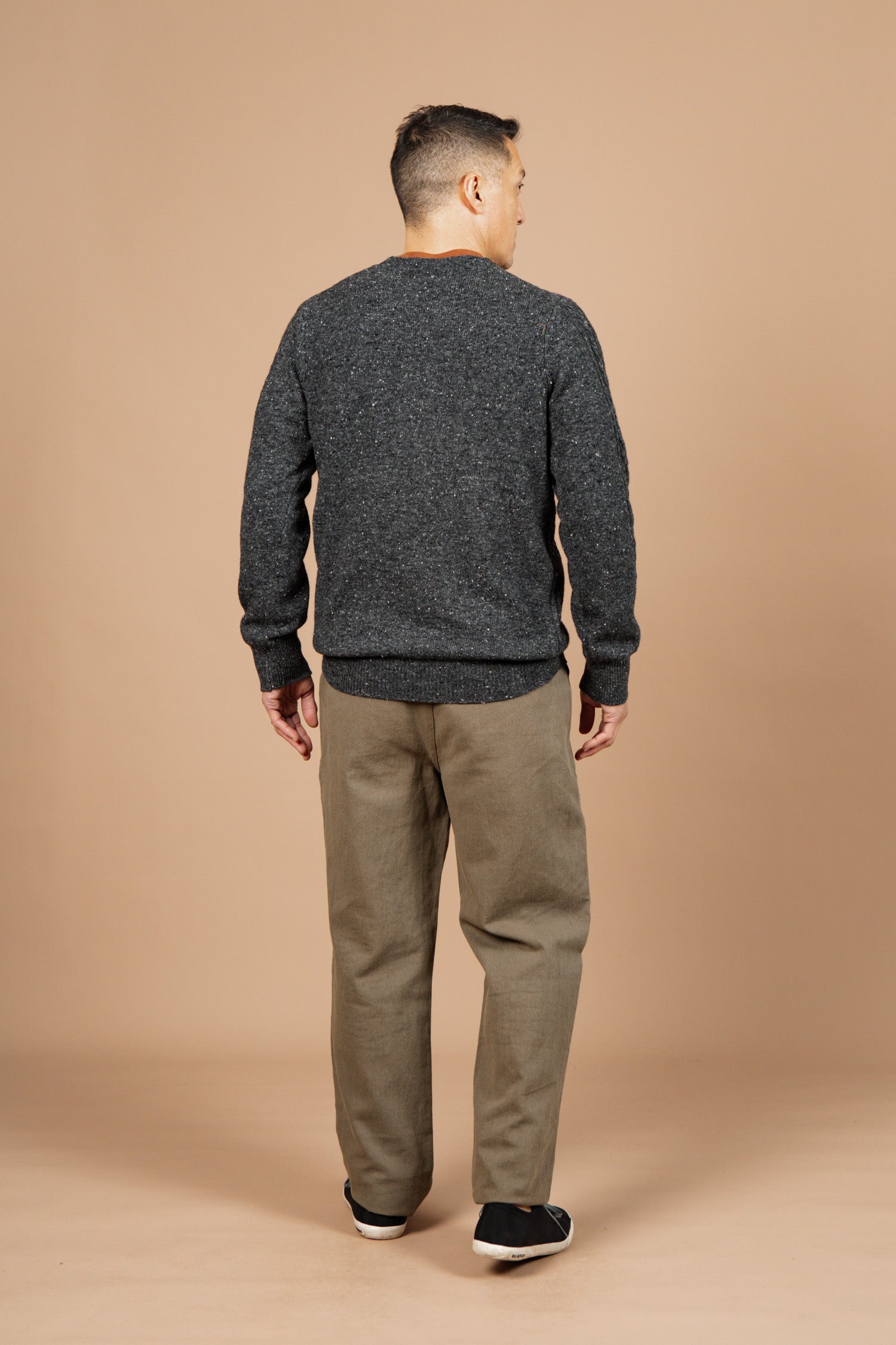 Hugo Sweater / Charcoal Donegal