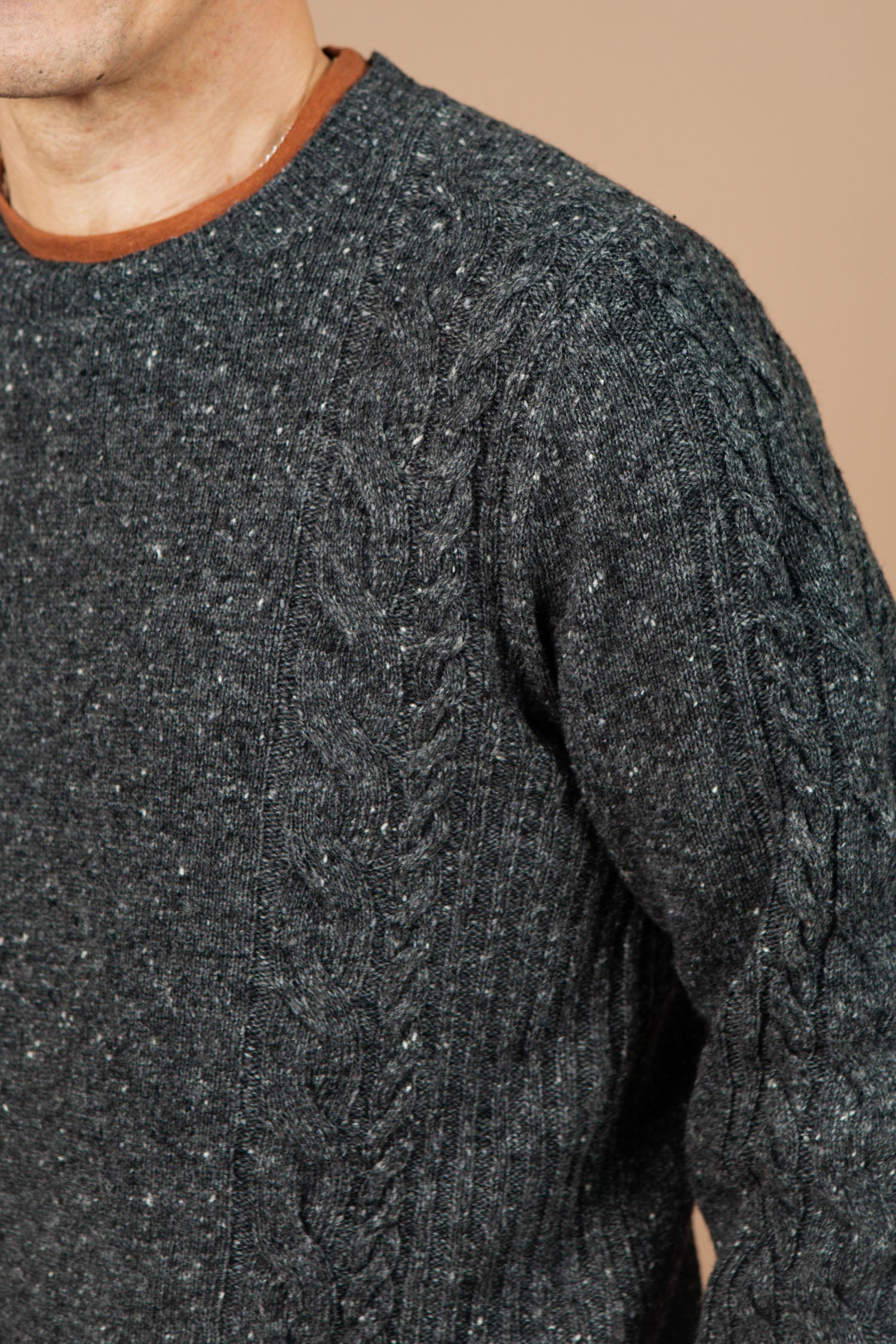 Hugo Sweater / Charcoal Donegal