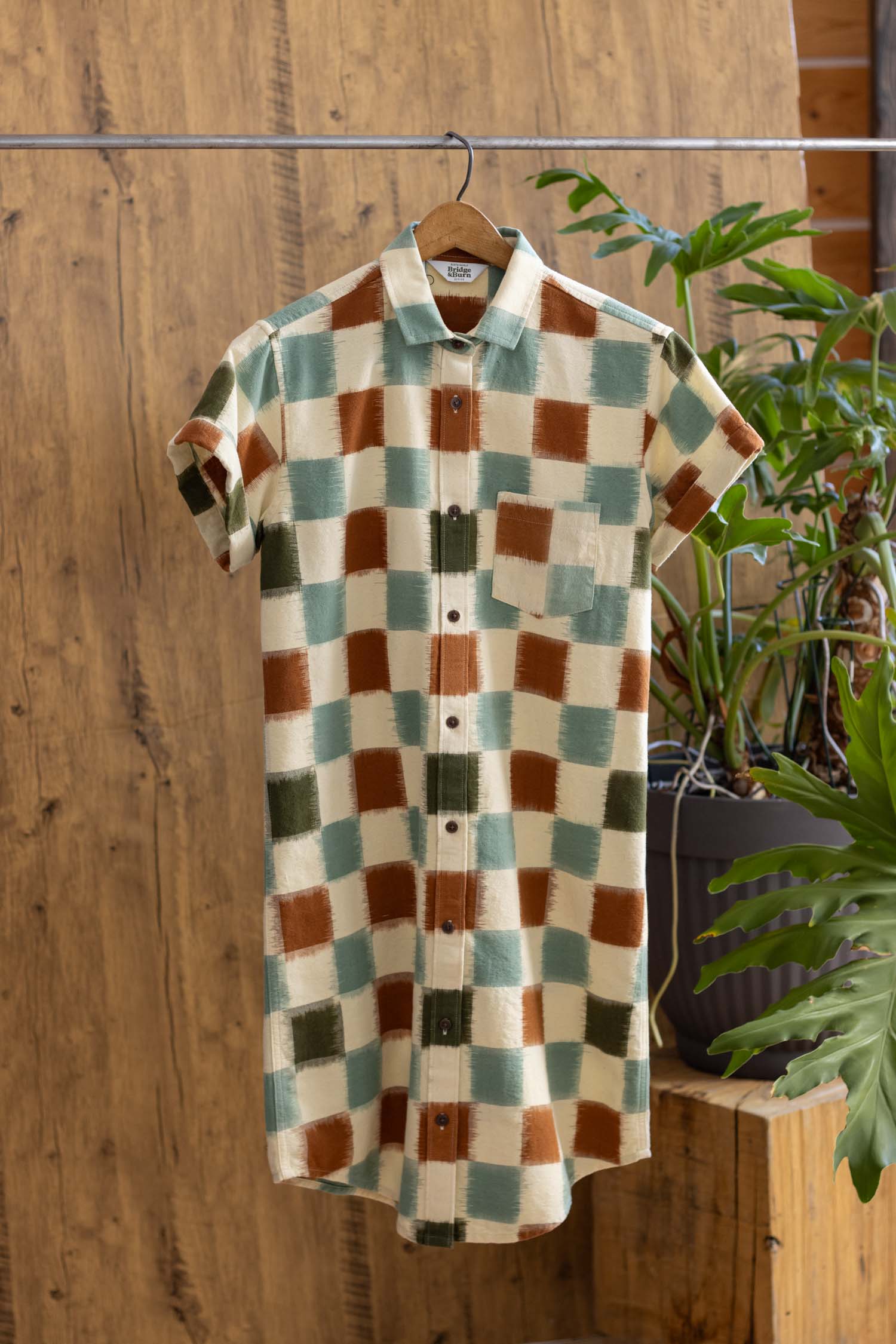 Loren Shirt Dress / Mod Checker