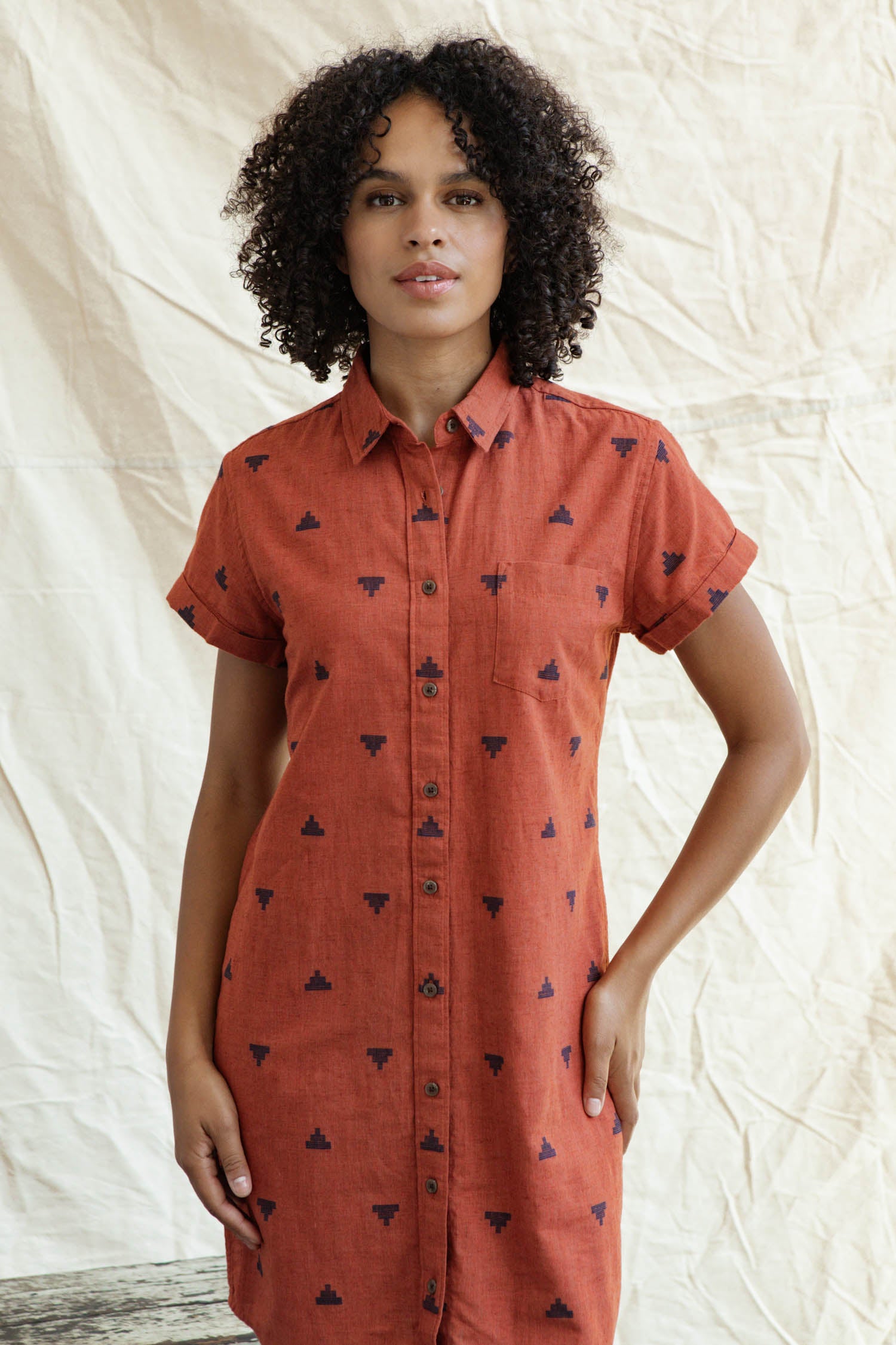 Loren Shirt Dress / Rust Fil-Coupé Pyramids