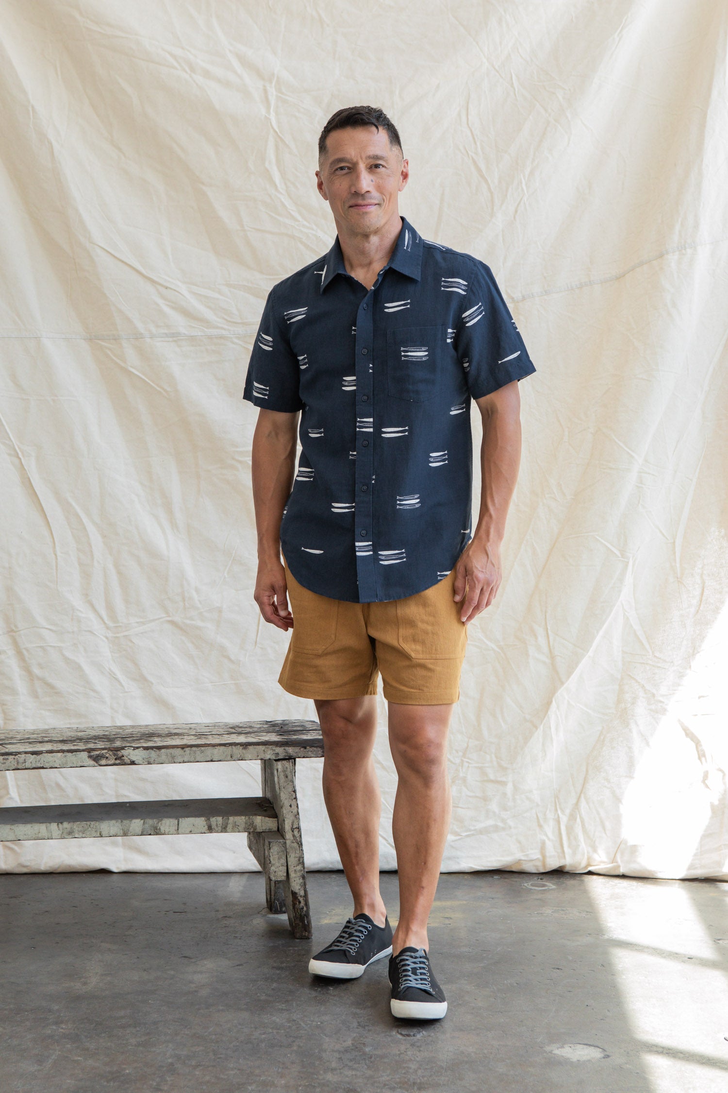 Harbor Slim Shirt / Navy Pacific Herring