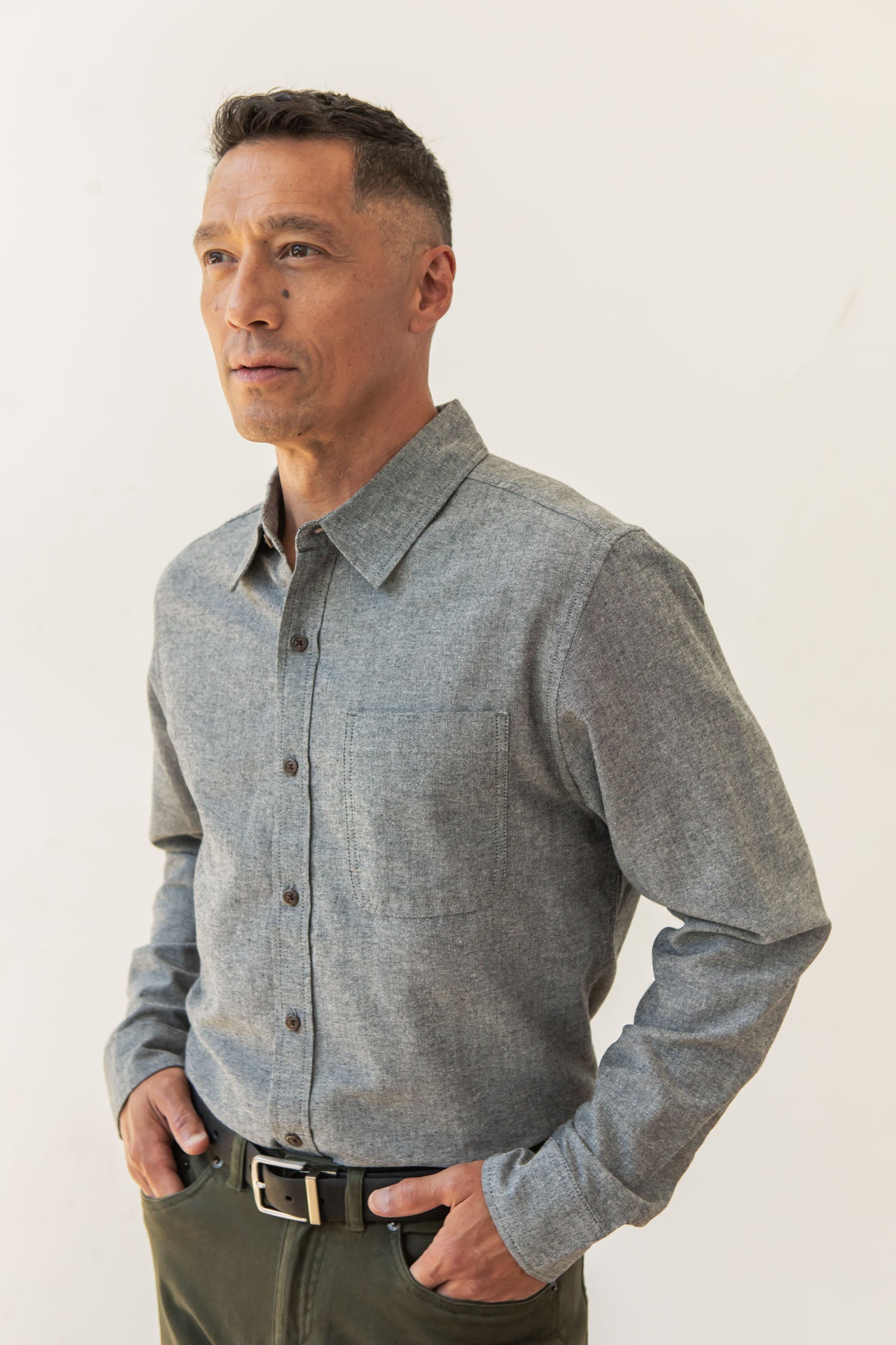 Larson Shirt / Iron Chambray