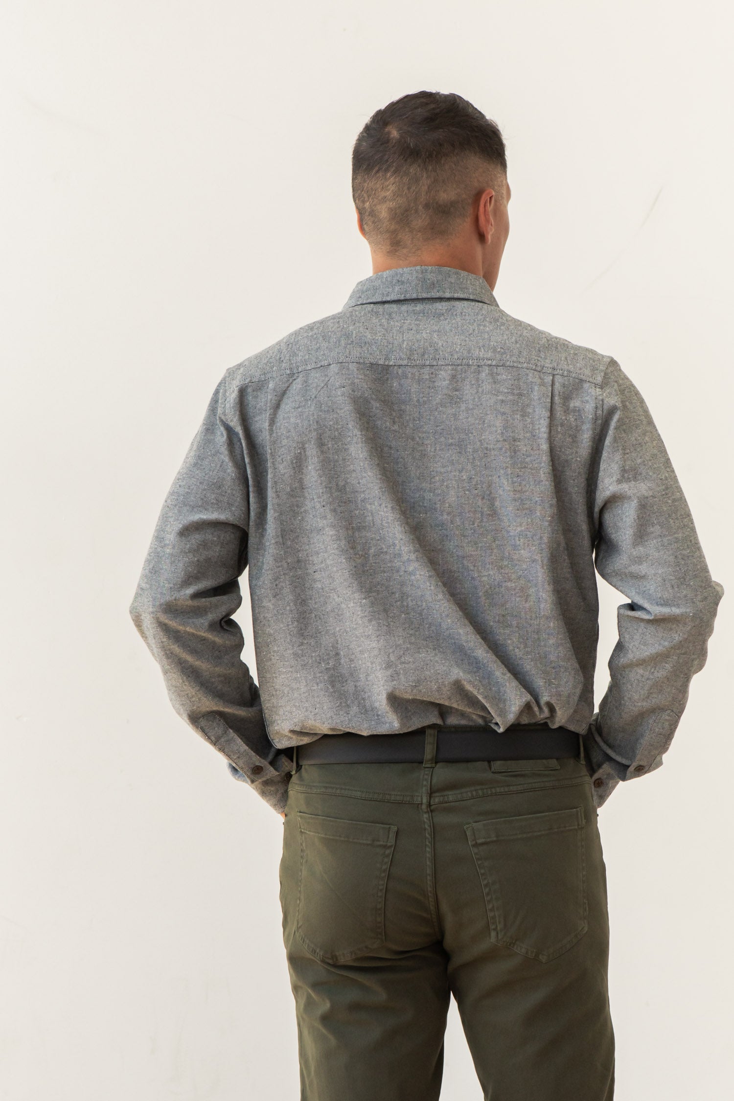 Larson Shirt / Iron Chambray