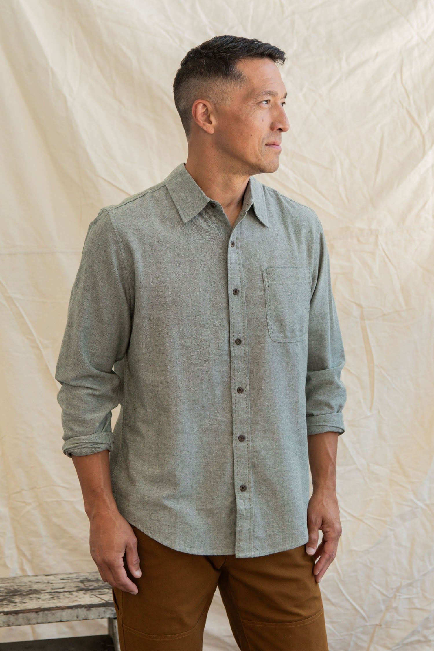 Larson Shirt / Sage Chambray