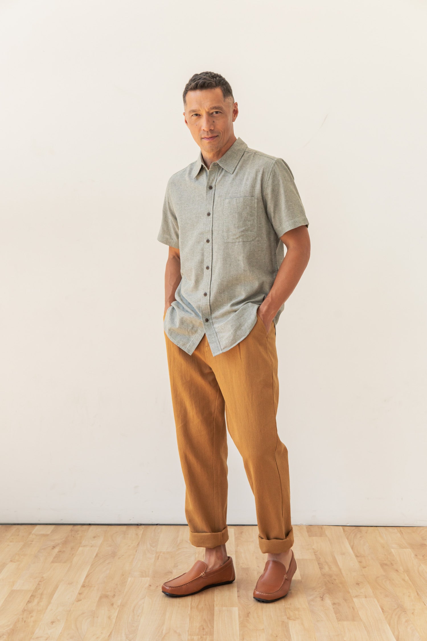 Malcolm Shirt / Sage Chambray