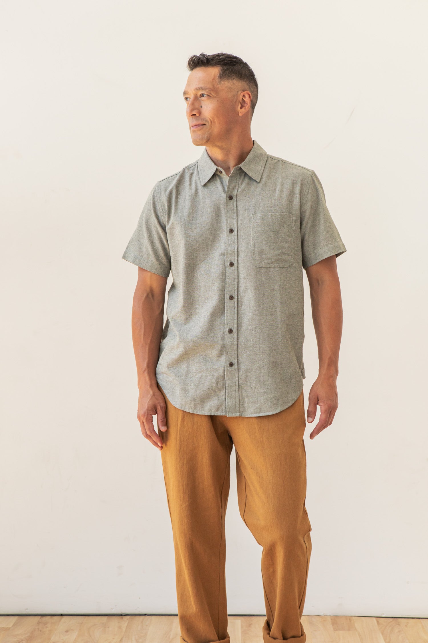 Malcolm Shirt / Sage Chambray